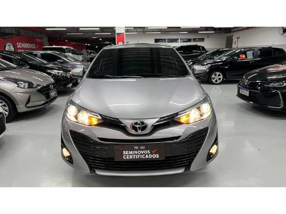 TOYOTA YARIS 1.5 16V FLEX SEDAN XLS MULTIDRIVE TOYOTA YARIS 1.5 16V FLEX SEDAN XLS MULTIDRIVE